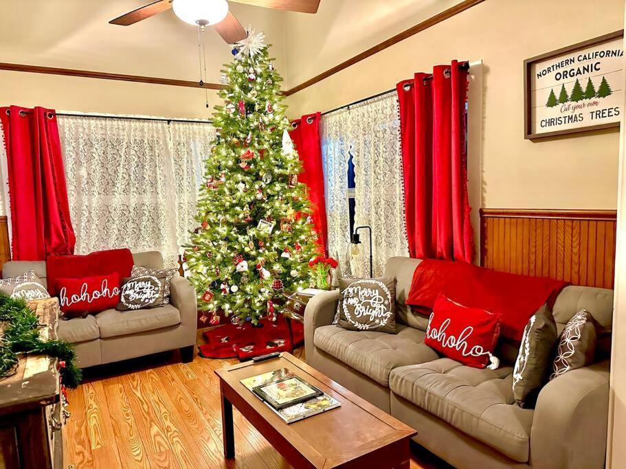Spacious Downtown Jackson Retreat- Historic Hangout المظهر الخارجي الصورة